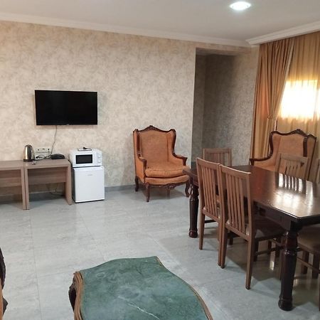 Apart Hotel Georgia Gold Tbilisi Exteriör bild