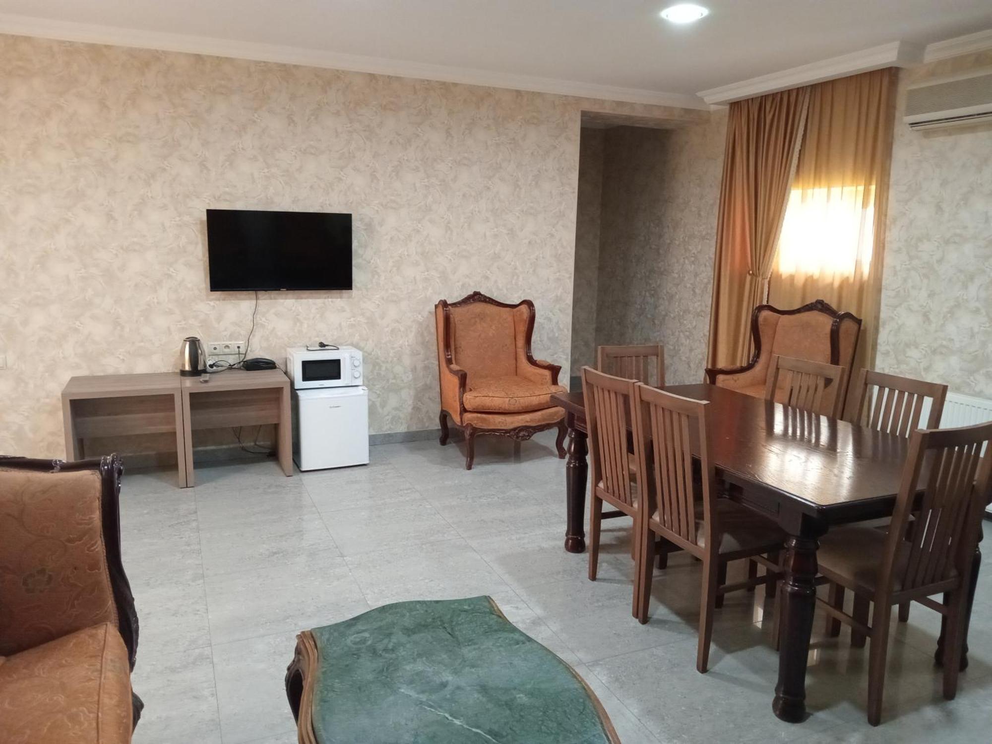 Apart Hotel Georgia Gold Tbilisi Exteriör bild